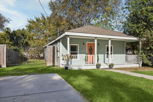 7933 Elwood St, Houston, TX, 77012-1635 | Card Image