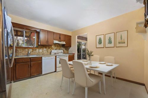 12 Elm St, Cortland, NY, 13045-2205 | Card Image