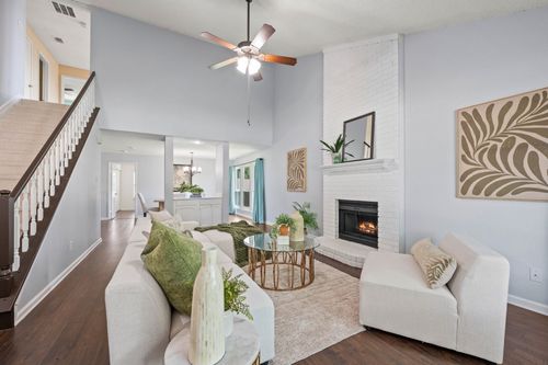 2621 Bayberry Ln, Euless, TX, 76039-7946 | Card Image