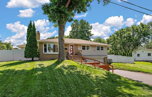 3640 Georgia Ave N, Crystal, MN, 55427-1560 | Card Image