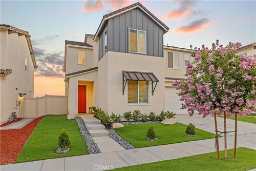 28537 Daybreak Way, Saugus, CA, 91350 | Card Image