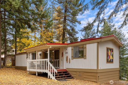 590 Oakmont Dr, Cle Elum, WA, 98922-9303 | Card Image