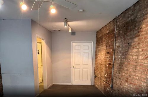 175 Main St, Ossining, NY, 10562-4743 | Card Image