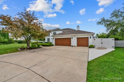 811 Summer Court, House other with 4 bedrooms, 3 bathrooms and 3 parking in Buffalo Grove IL | Image 2