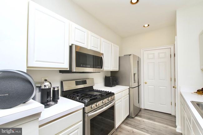 12 - 21150 Domain Ter, Townhouse with 2 bedrooms, 2 bathrooms and null parking in STERLING VA | Image 9