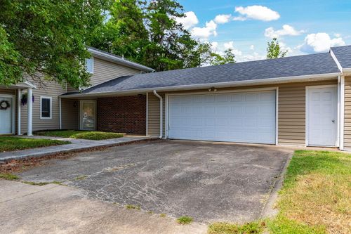 apt-h-4010 W Broadway, COLUMBIA, MO, 65203-0104 | Card Image