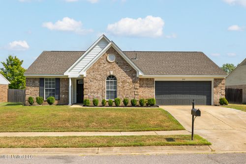 8332 Grayce Dr, Southaven, MS, 38671-7054 | Card Image