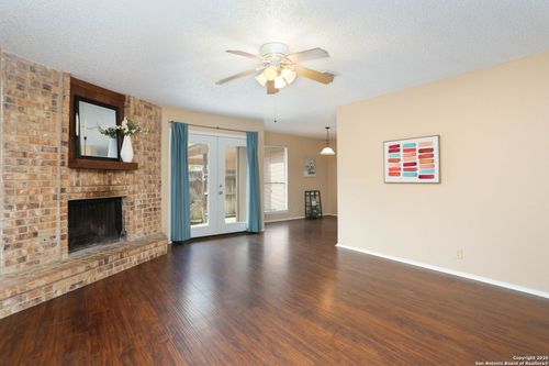 9357 Dover Rdg, San Antonio, TX, 78250-3560 | Card Image