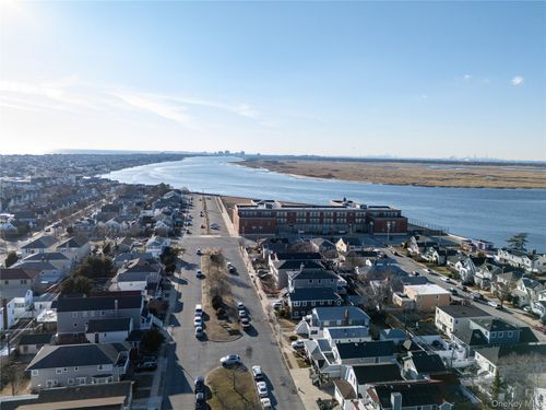 535 W Hudson St, Long Beach, NY, 11561-1725 | Card Image