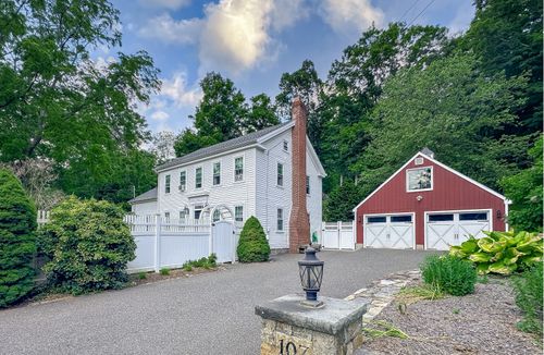 107 Berkshire Rd, Sandy Hook, CT, 06482-1419 | Card Image