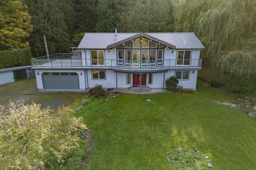 41612 Majuba Hill Rd, Chilliwack, BC, V2R5G8 | Card Image