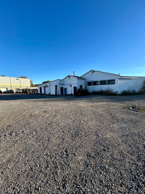 1279 Simcoe St N, Oshawa, ON, L1G4X1 | Card Image