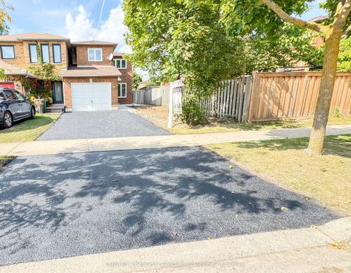 3292 Bobwhite Mews, Mississauga, ON, L5N6E9 | Card Image