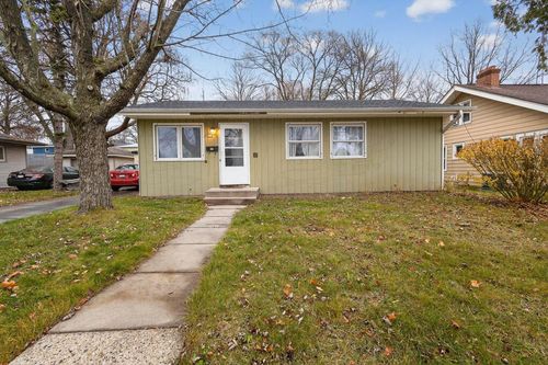 319 Jasper Lane, Waukesha, WI, 53188 | Card Image