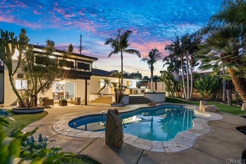 753 N Emerald Dr, Vista, CA, 92083-5510 | Card Image