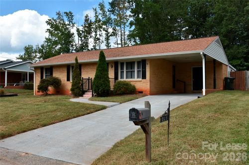 318 Fulton St, Kings Mountain, NC, 28086-2325 | Card Image