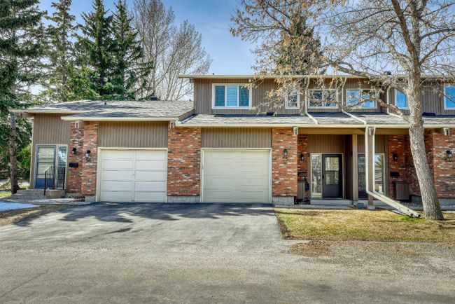 55 - 10001 Brookpark Boulevard Sw, Home with 3 bedrooms, 1 bathrooms and 2 parking in Calgary AB | Image 1