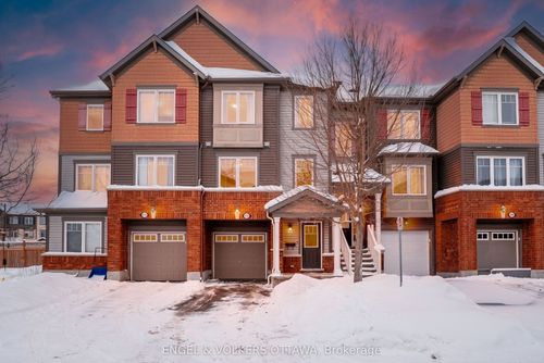 476 Coldwater Cres, Kanata, ON, K2M0J2 | Card Image