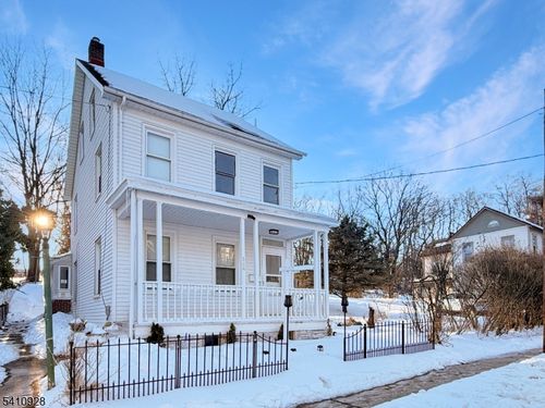 564 Warren St, Phillipsburg, NJ, 08865-3231 | Card Image