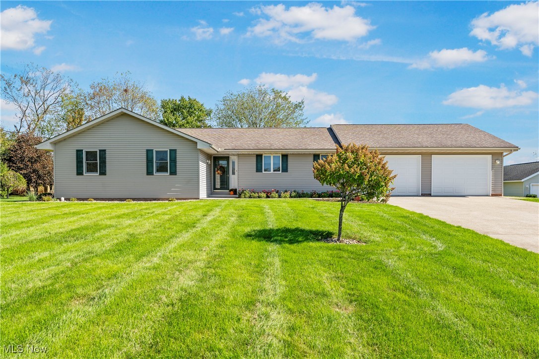 Foxbury Dr, Carrollton, OH 44615
