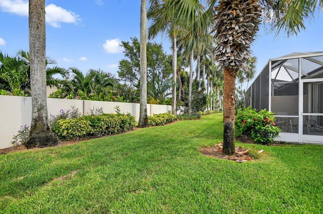 9675 Crescent View Dr N, Condo with 3 bedrooms, 2 bathrooms and null parking in Boynton Beach FL | Image 37