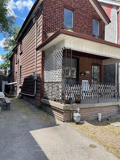 804 Dovercourt Rd, House other with 4 bedrooms, 2 bathrooms and 3 parking in Toronto ON | Image 2