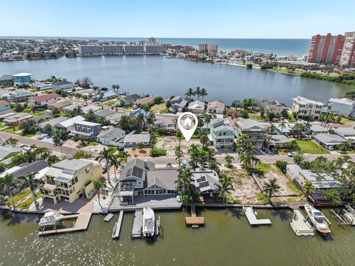 639 182nd Ave E, REDINGTON SHORES, FL, 33708-1032 | Card Image