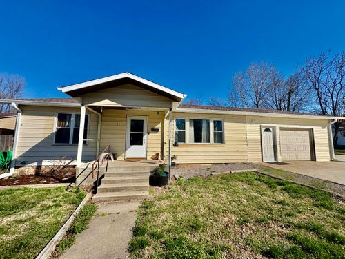 111 W Lee St, Aurora, MO, 65605-1155 | Card Image