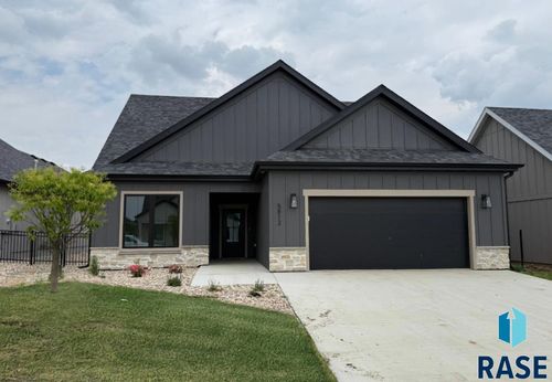 5812 E Rush St, Sioux Falls, SD, 57110-6350 | Card Image