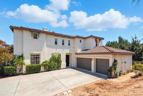 3380 Vista Norte, Escondido, CA, 92025-7545 | Card Image