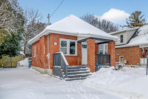 390 Jarvis St, Oshawa, ON, L1G5L2 | Card Image