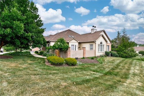 117 Linden Ct, Seven Fields, PA, 16046-4309 | Card Image