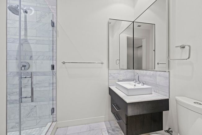 APT-2011 - 210 Lavaca St, Condo with 2 bedrooms, 3 bathrooms and 2 parking in Austin TX | Image 24
