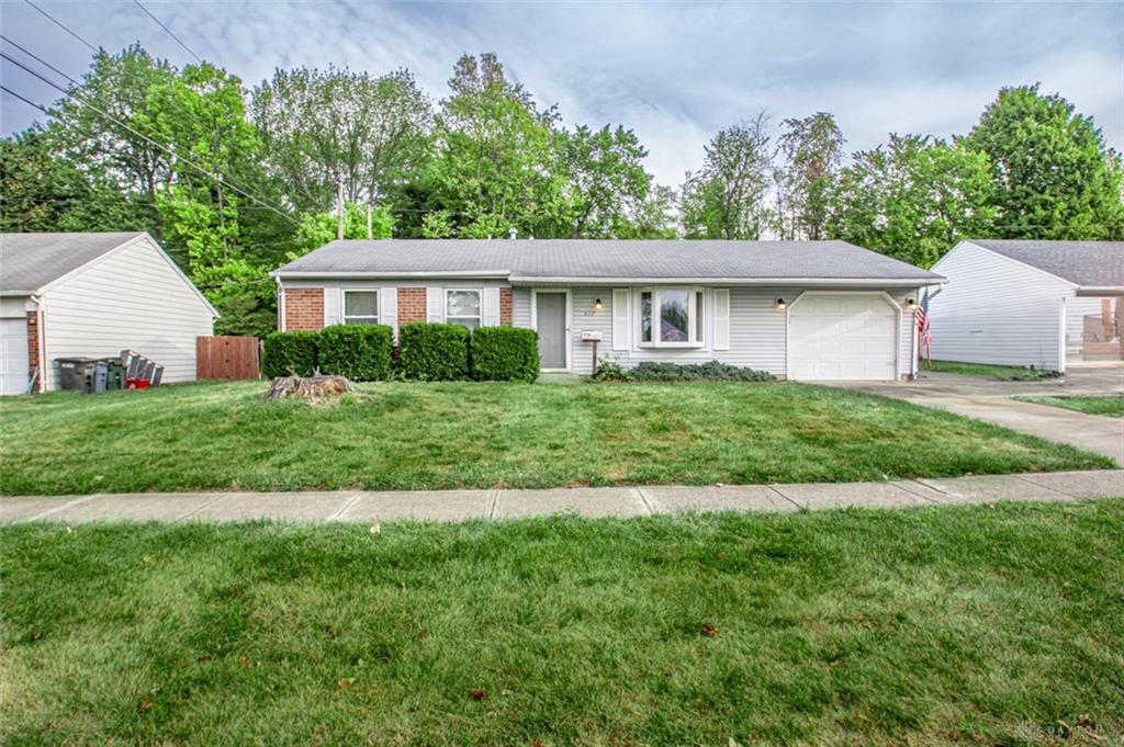 Halifax Dr, Vandalia, OH 45377