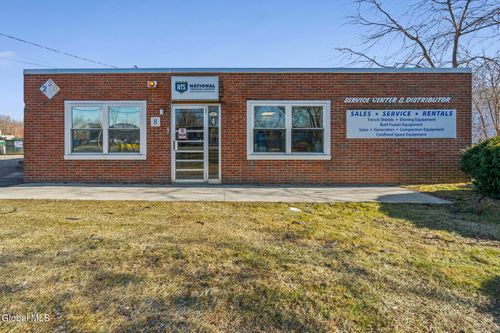 8 Northway Ln, Latham, NY, 12110-4809 | Card Image