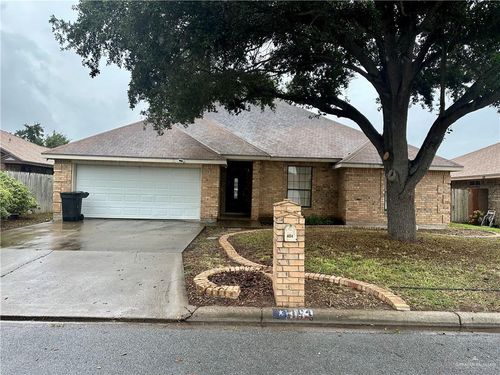 404 E Geranium Ave, Mcallen, TX, 78501-1515 | Card Image