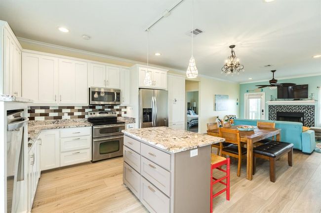 4710 Bayshore Dr, House other with 4 bedrooms, 2 bathrooms and null parking in Freeport TX | Image 12