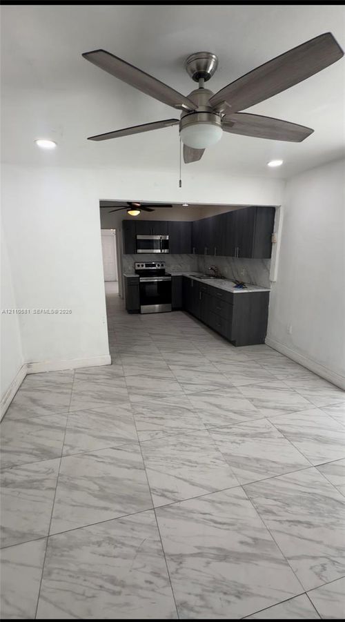 1490-1492 Nw 38th St, Miami, FL, 33142-4830 | Card Image