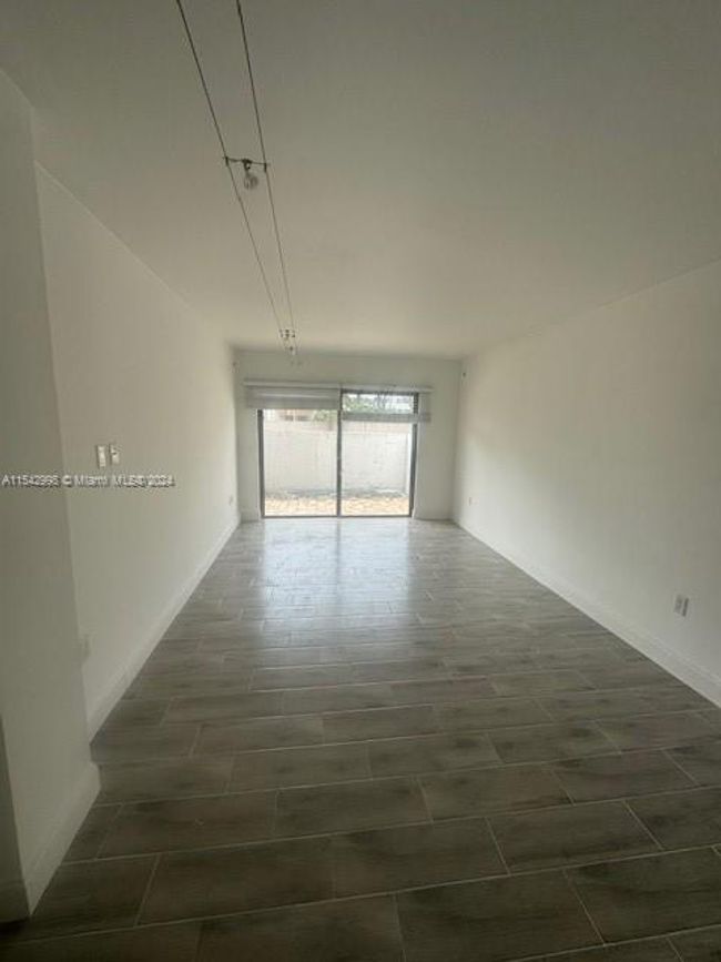APT-109 - 1650 Ne 115 Th St, Condo with 1 bedrooms, 2 bathrooms and null parking in Miami FL | Image 7