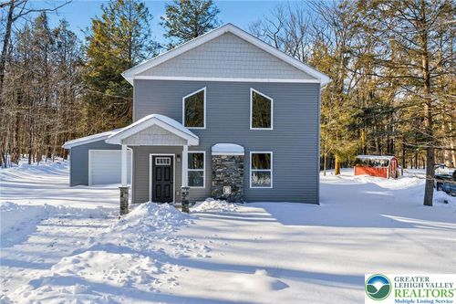 1073 Westside Dr, Newfoundland, PA, 18445-7792 | Card Image