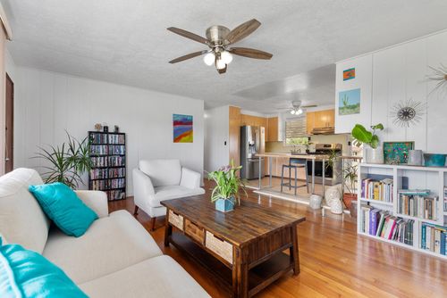 a-414-A Mohouli St, Hilo, HI, 96720-4049 | Card Image