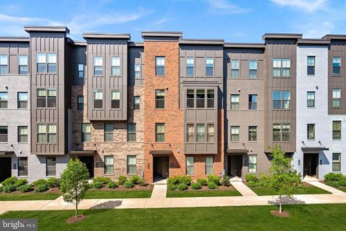 2240 Woodland Gap Ter, HERNDON, VA, 20171-6287 | Card Image
