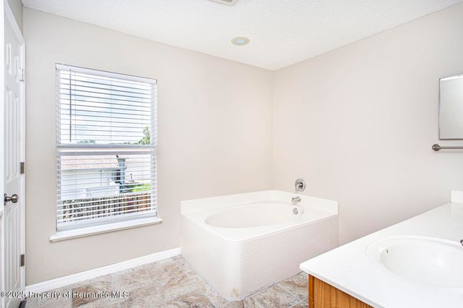 10386 Norvell Rd, House other with 3 bedrooms, 2 bathrooms and null parking in Spring Hill FL | Image 37