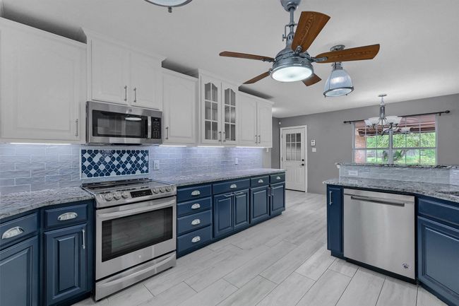 133 Chrissa Dr, House other with 3 bedrooms, 3 bathrooms and null parking in Pottsboro TX | Image 7