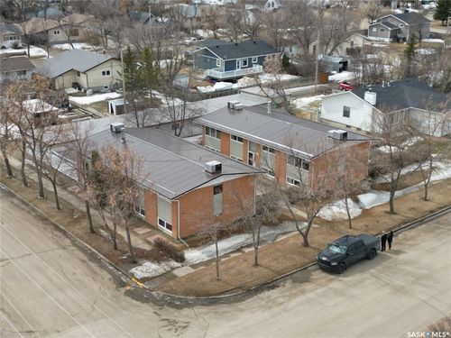 309 3rd Ave W, Assiniboia, SK, S0H0B0 | Card Image