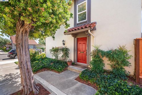 1550 Calle Enrique, Pleasanton, CA, 94566-5924 | Card Image