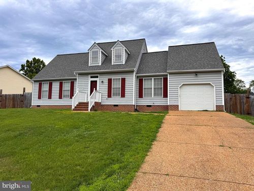 7423 Laura Ln, FREDERICKSBURG, VA, 22407-7328 | Card Image