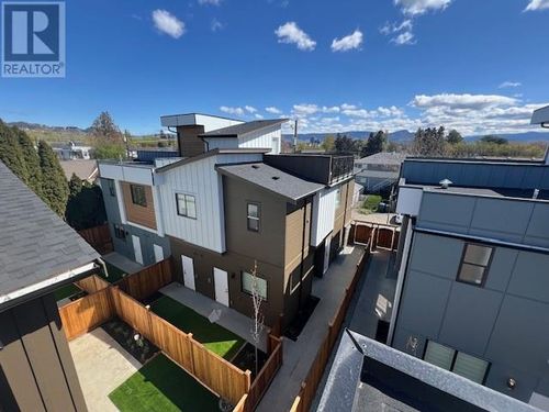 2171 Aberdeen St, Kelowna, BC, V1Y2T3 | Card Image
