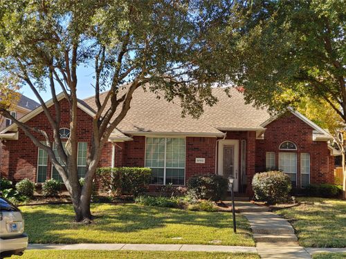 9703 Raven Ln, Irving, TX, 75063-5017 | Card Image