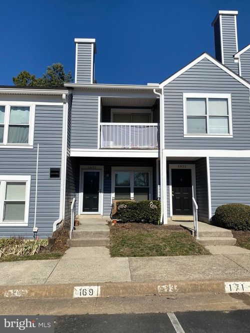 5833 Orchard Hill Ct, CLIFTON, VA, 20124-1074 | Card Image